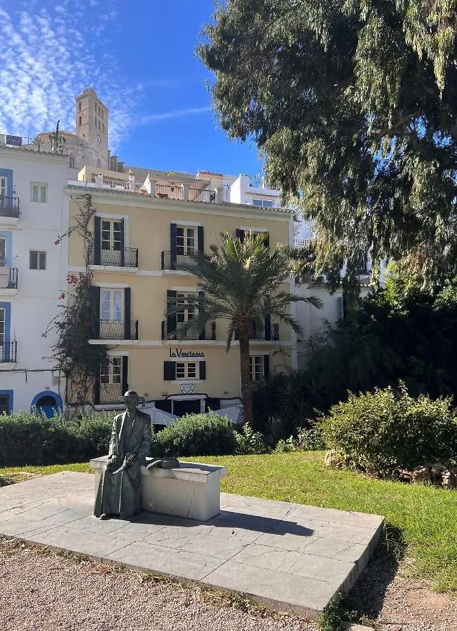 Hotel La Ventana Ibiza 2*,